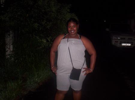 bebelle en mode manekin loool 